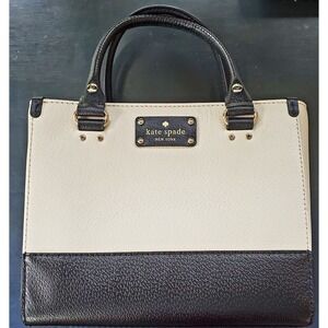Kate Spade New York Leather Hand Bag